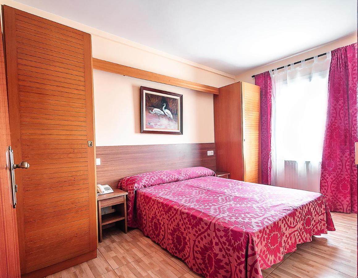 Hotel Silvia Empuriabrava Dış mekan fotoğraf