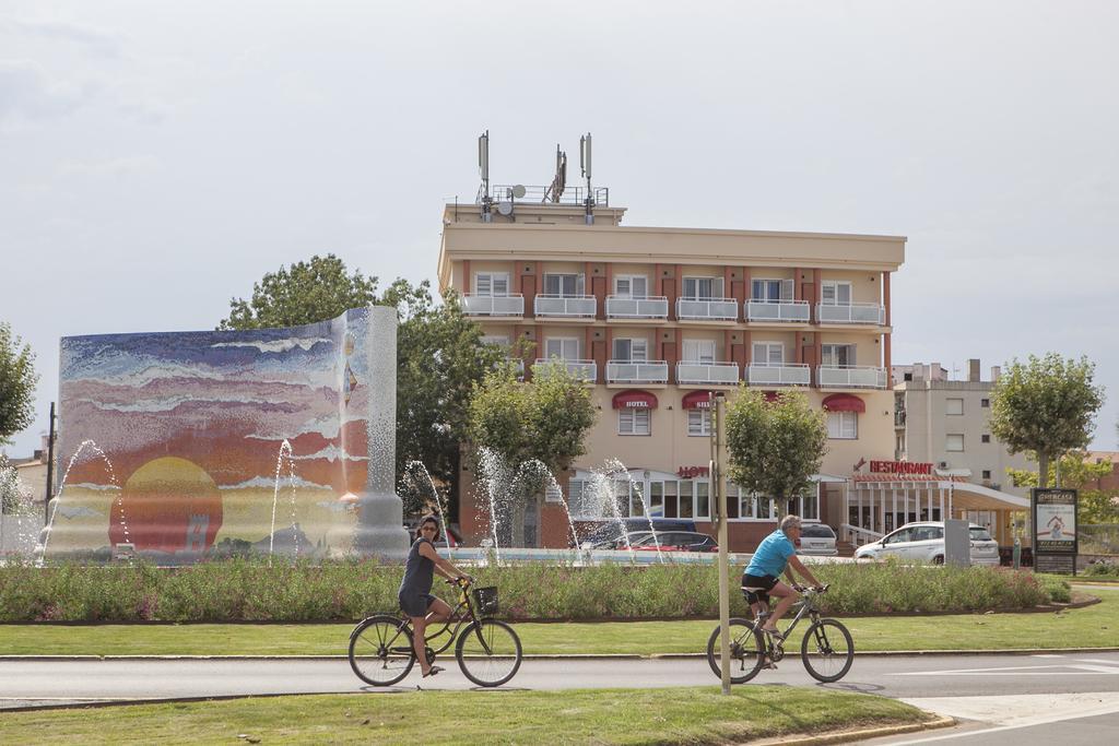 Hotel Silvia Empuriabrava Dış mekan fotoğraf